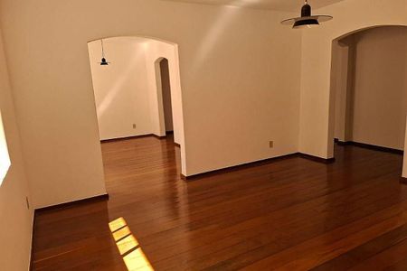 Apartamento à venda com 4 quartos, 200m² em Funcionários, Belo Horizonte
