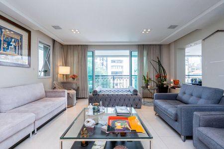 Apartamento à venda com 4 quartos, 210m² em Aclimação, São Paulo
