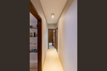 Corredor de apartamento à venda com 2 quartos, 93m² em Consolação, São Paulo