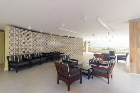 Apartamento à venda com 93m², 2 quartos e 1 vaga Apartamento à venda com 93m², 2 quartos e 1 vagaÁrea comum - Hall Social