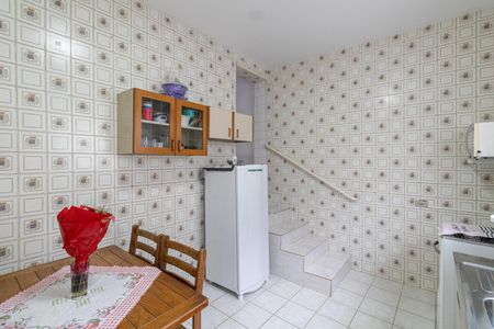 Casa à venda com 130m², 4 quartos e 1 vaga Casa à venda com 130m², 4 quartos e 1 vagaCasa 2 - Cozinha
