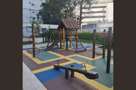 Apartamento à venda com 107m², 3 quartos e 2 vagas Apartamento à venda com 107m², 3 quartos e 2 vagasÁrea comum - Playground