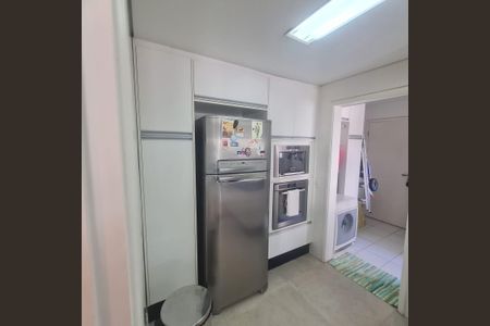 Apartamento à venda com 107m², 3 quartos e 2 vagas Apartamento à venda com 107m², 3 quartos e 2 vagasCozinha