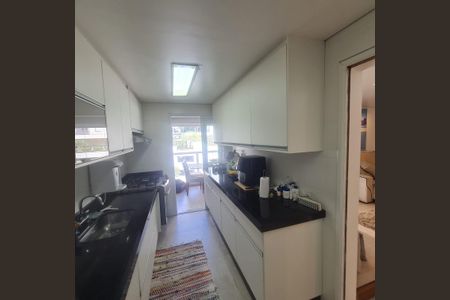 Apartamento à venda com 107m², 3 quartos e 2 vagas Apartamento à venda com 107m², 3 quartos e 2 vagasCozinha