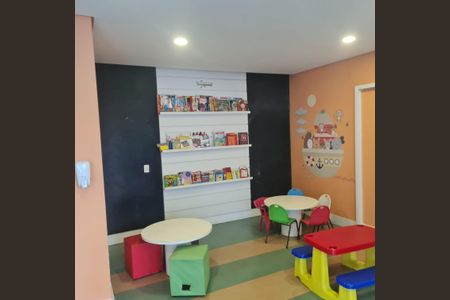 Apartamento à venda com 107m², 3 quartos e 2 vagas Apartamento à venda com 107m², 3 quartos e 2 vagasÁrea comum - Playground