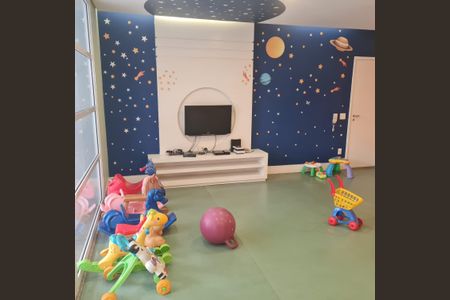 Apartamento à venda com 107m², 3 quartos e 2 vagas Apartamento à venda com 107m², 3 quartos e 2 vagasÁrea comum - Playground