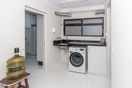 Apartamento à venda com 126m², 4 quartos e 2 vagas Apartamento à venda com 126m², 4 quartos e 2 vagasÁrea de Serviço