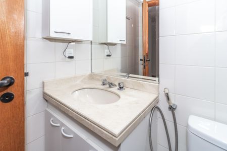 Apartamento à venda com 126m², 4 quartos e 2 vagas Apartamento à venda com 126m², 4 quartos e 2 vagasBanheiro da Suíte 1