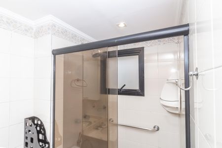 Apartamento à venda com 126m², 4 quartos e 2 vagas Apartamento à venda com 126m², 4 quartos e 2 vagasBanheiro da Suíte 1