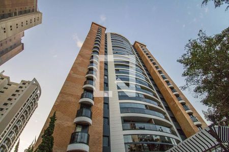 Apartamento à venda com 126m², 4 quartos e 2 vagas Apartamento à venda com 126m², 4 quartos e 2 vagasFachada