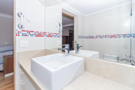 Apartamento à venda com 126m², 4 quartos e 2 vagas Apartamento à venda com 126m², 4 quartos e 2 vagasBanheiro da Suíte 3