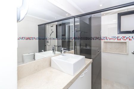 Apartamento à venda com 126m², 4 quartos e 2 vagas Apartamento à venda com 126m², 4 quartos e 2 vagasBanheiro da Suíte 3