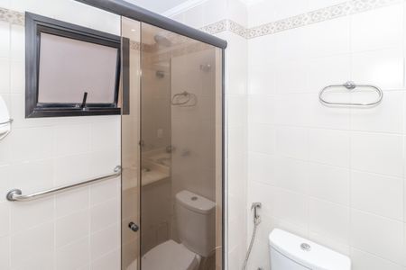 Apartamento à venda com 126m², 4 quartos e 2 vagas Apartamento à venda com 126m², 4 quartos e 2 vagasBanheiro da Suíte 2