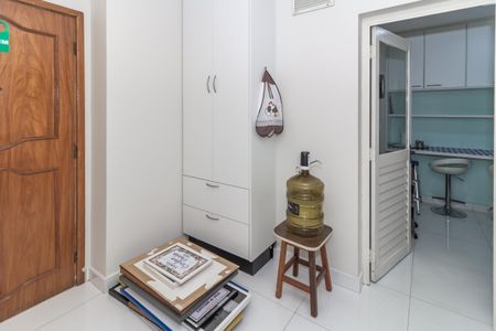 Apartamento à venda com 126m², 4 quartos e 2 vagas Apartamento à venda com 126m², 4 quartos e 2 vagasÁrea de Serviço