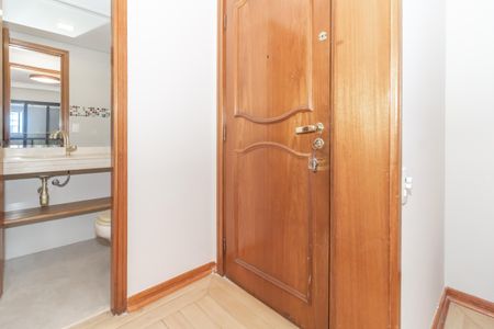 Apartamento à venda com 126m², 4 quartos e 2 vagas Apartamento à venda com 126m², 4 quartos e 2 vagasLavabo