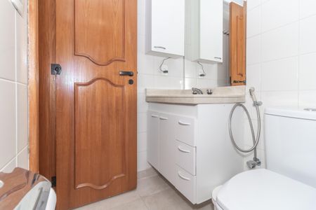Apartamento à venda com 126m², 4 quartos e 2 vagas Apartamento à venda com 126m², 4 quartos e 2 vagasBanheiro da Suíte 1