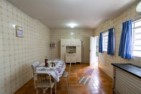 Casa à venda com 180m², 4 quartos e 2 vagas Casa à venda com 180m², 4 quartos e 2 vagasCozinha