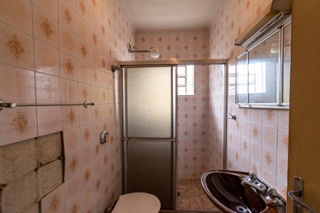 Casa à venda com 180m², 4 quartos e 2 vagas Casa à venda com 180m², 4 quartos e 2 vagasBanheiro Social 1