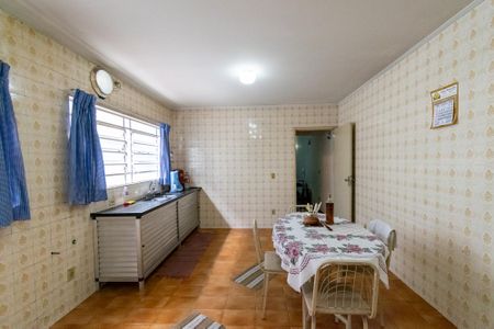 Casa à venda com 180m², 4 quartos e 2 vagas Casa à venda com 180m², 4 quartos e 2 vagasCozinha