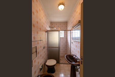 Casa à venda com 180m², 4 quartos e 2 vagas Casa à venda com 180m², 4 quartos e 2 vagasBanheiro Social 1