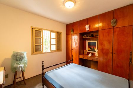 Casa à venda com 180m², 4 quartos e 2 vagas Casa à venda com 180m², 4 quartos e 2 vagasQuarto 2