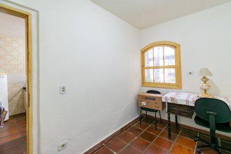 Casa à venda com 180m², 4 quartos e 2 vagas Casa à venda com 180m², 4 quartos e 2 vagasEdícula