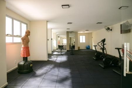 Apartamento à venda com 110m², 2 quartos e 3 vagas Apartamento à venda com 110m², 2 quartos e 3 vagasÁrea comum - Academia