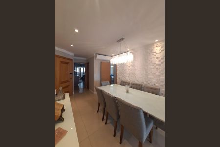 Apartamento à venda com 133m², 3 quartos e 3 vagas Apartamento à venda com 133m², 3 quartos e 3 vagasSala