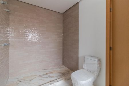 Casa à venda com 300m², 3 quartos e 2 vagasBanheiro do Quarto 1