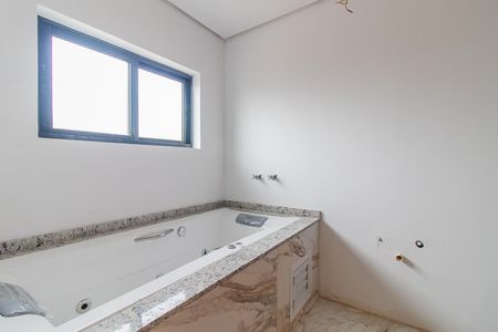 Casa à venda com 300m², 3 quartos e 2 vagasBanheiro do Quarto 1