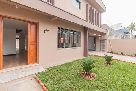 Casa à venda com 300m², 3 quartos e 2 vagasFachada
