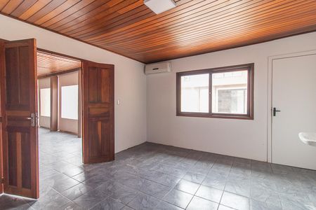 Casa à venda com 300m², 3 quartos e 2 vagasÁrea de Serviço