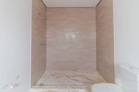 Casa à venda com 300m², 3 quartos e 2 vagasBanheiro do Quarto 1