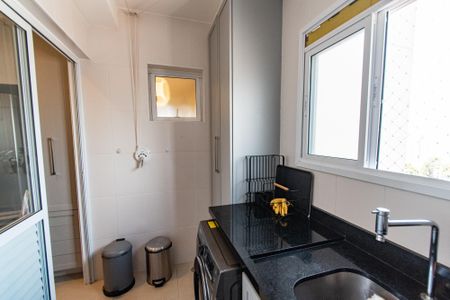 Apartamento à venda com 80m², 3 quartos e 2 vagas Apartamento à venda com 80m², 3 quartos e 2 vagasÁrea de serviço