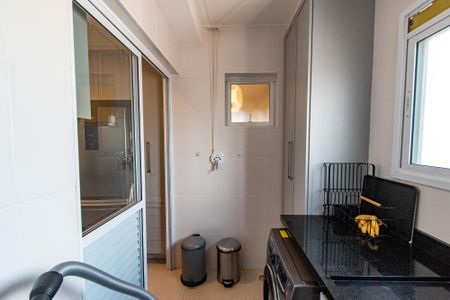 Apartamento à venda com 80m², 3 quartos e 2 vagas Apartamento à venda com 80m², 3 quartos e 2 vagasÁrea de serviço