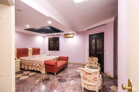 Apartamento à venda com 560m², 4 quartos e 5 vagas Apartamento à venda com 560m², 4 quartos e 5 vagasSuíte 2