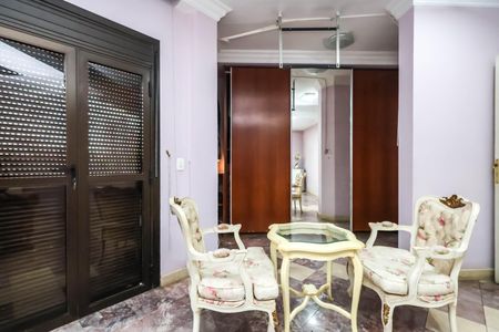 Apartamento à venda com 560m², 4 quartos e 5 vagas Apartamento à venda com 560m², 4 quartos e 5 vagasSuíte 2