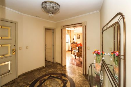 Apartamento à venda com 560m², 4 quartos e 5 vagas Apartamento à venda com 560m², 4 quartos e 5 vagashall de entrada