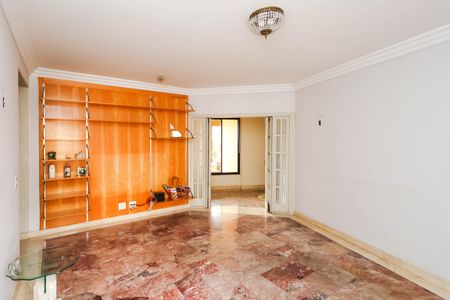 Apartamento à venda com 560m², 4 quartos e 5 vagas Apartamento à venda com 560m², 4 quartos e 5 vagasSala 2
