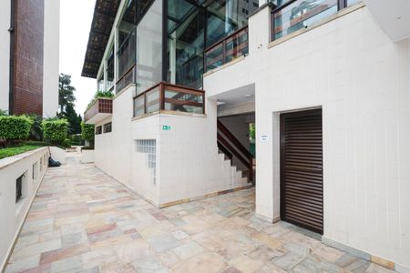 Apartamento à venda com 560m², 4 quartos e 5 vagas Apartamento à venda com 560m², 4 quartos e 5 vagasÁrea Comum