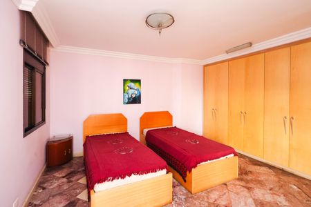 Apartamento à venda com 560m², 4 quartos e 5 vagas Apartamento à venda com 560m², 4 quartos e 5 vagasSuíte 1