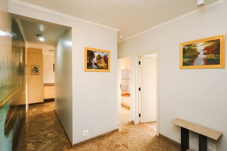 Apartamento à venda com 560m², 4 quartos e 5 vagas Apartamento à venda com 560m², 4 quartos e 5 vagasQuarto de Serviço