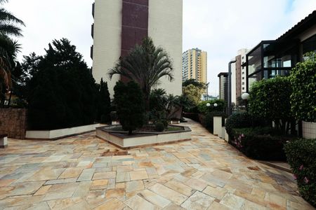 Apartamento à venda com 560m², 4 quartos e 5 vagas Apartamento à venda com 560m², 4 quartos e 5 vagasÁrea Comum