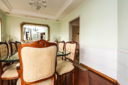 Apartamento à venda com 560m², 4 quartos e 5 vagas Apartamento à venda com 560m², 4 quartos e 5 vagasSala de Jantar