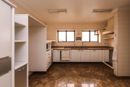 Apartamento à venda com 560m², 4 quartos e 5 vagas Apartamento à venda com 560m², 4 quartos e 5 vagasCozinha