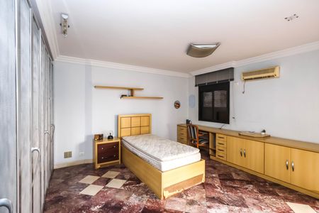 Apartamento à venda com 560m², 4 quartos e 5 vagas Apartamento à venda com 560m², 4 quartos e 5 vagasSuíte 3