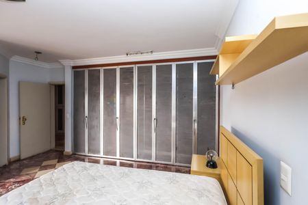 Apartamento à venda com 560m², 4 quartos e 5 vagas Apartamento à venda com 560m², 4 quartos e 5 vagasSuíte 3