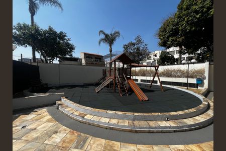 Apartamento à venda com 65m², 2 quartos e 2 vagasÁrea comum - Playground