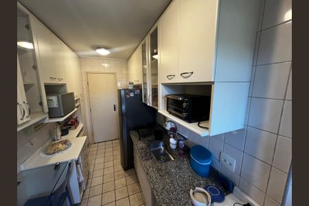 Apartamento à venda com 65m², 2 quartos e 2 vagasCozinha
