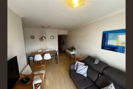 Apartamento à venda com 65m², 2 quartos e 2 vagasSala